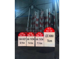 Cột mốc KM phản quang