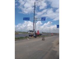 Cột cần vươn